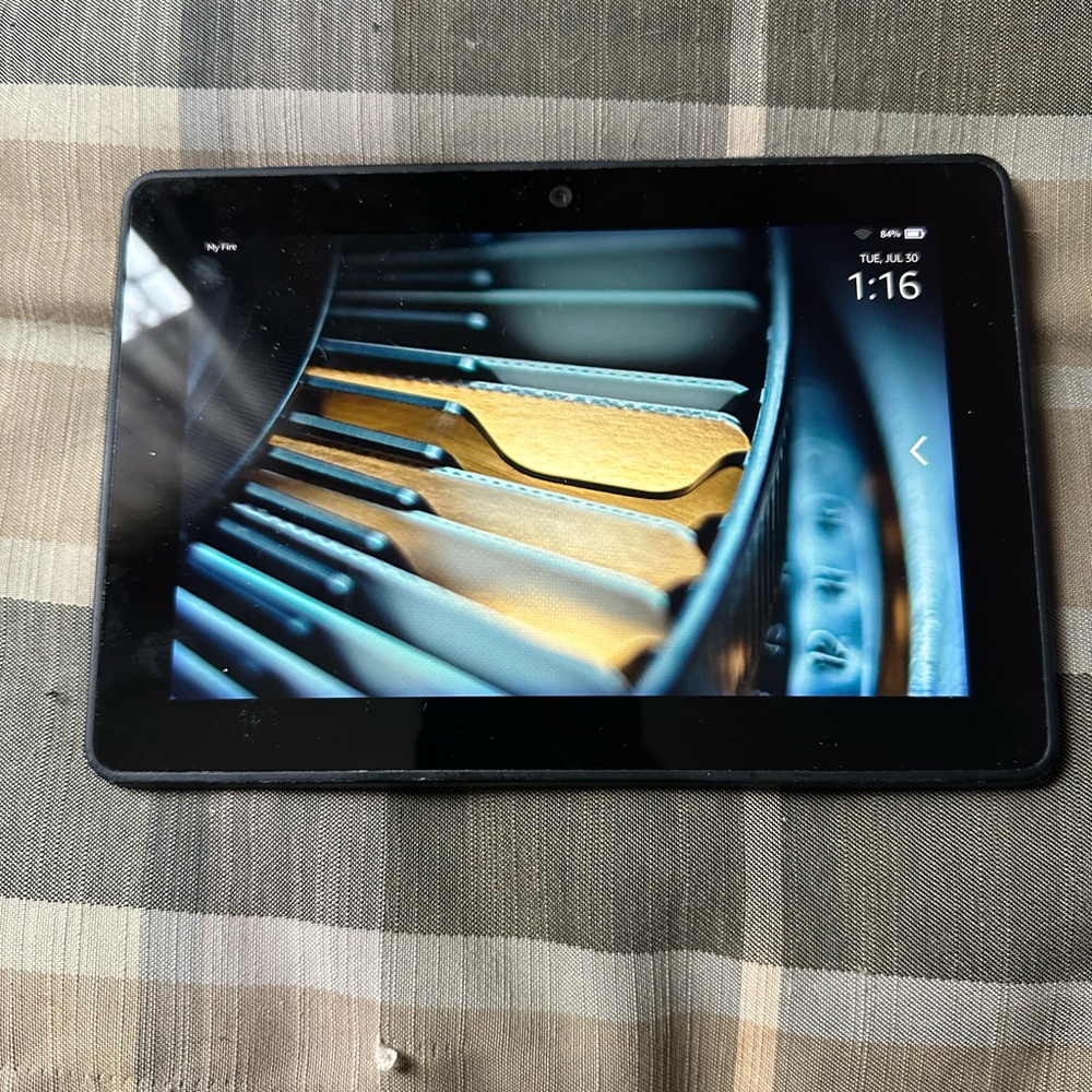 Amazon Kindle Fire Tablet - Gen 3 - great condition, factory reset, no charger
